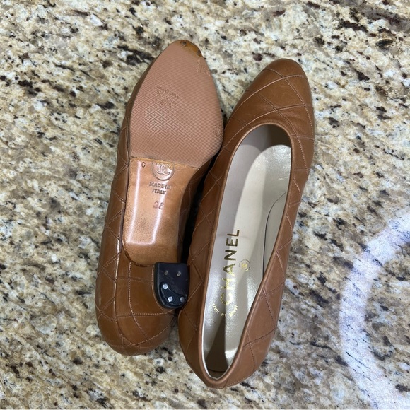 Chanel Quilted Tan Brown Leather Almond Toe Pumps 36 100% Authentic - Picture 13 of 15